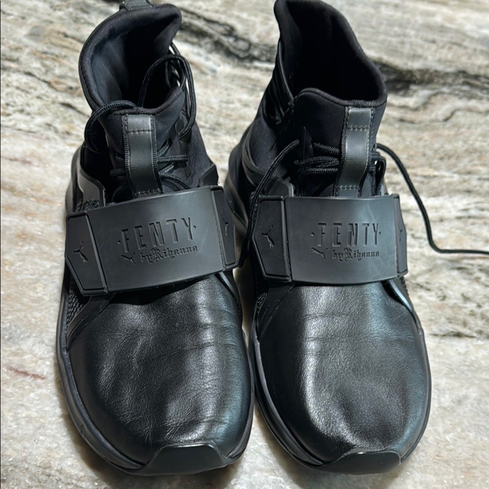 Puma x Fenty Rihanna Sneakers Womens 6 Leather Mid Trainer Black 190398 01